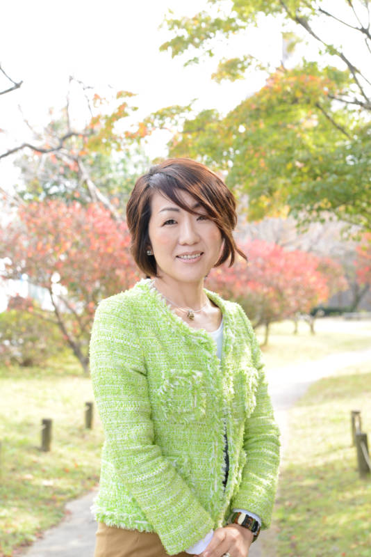 写真:一般社団法人日本カラープランニング協会 代表理事 桑野 優子